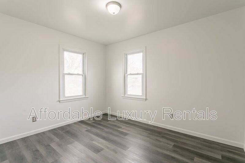 2868 Brighton-Henrietta Town Line Road - Photo 2 of 29