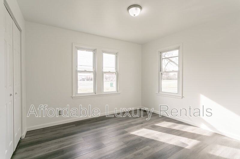 2868 Brighton-Henrietta Town Line Road - Photo 3 of 29