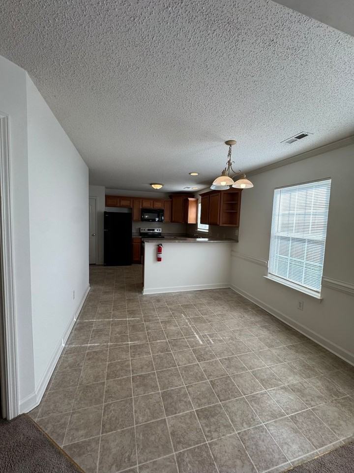 205 Clusters Cir - Photo 7 of 26