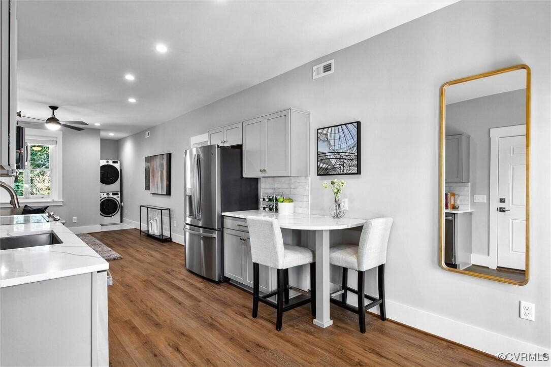 Idlewood Ave 2902 - Photo 2 of 10