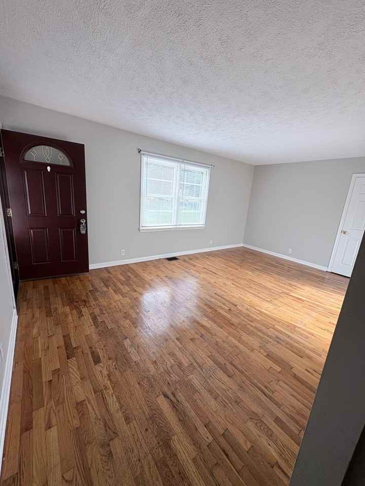 206 Morningside Drive - Photo 2 of 6