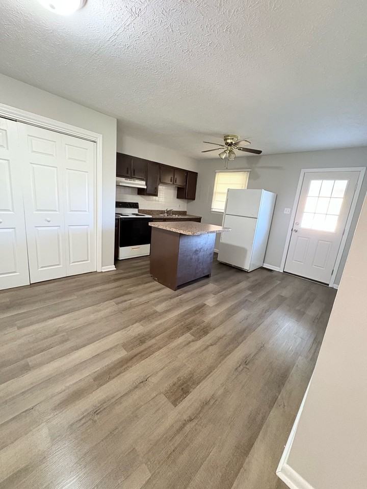 206 Morningside Drive - Photo 3 of 6