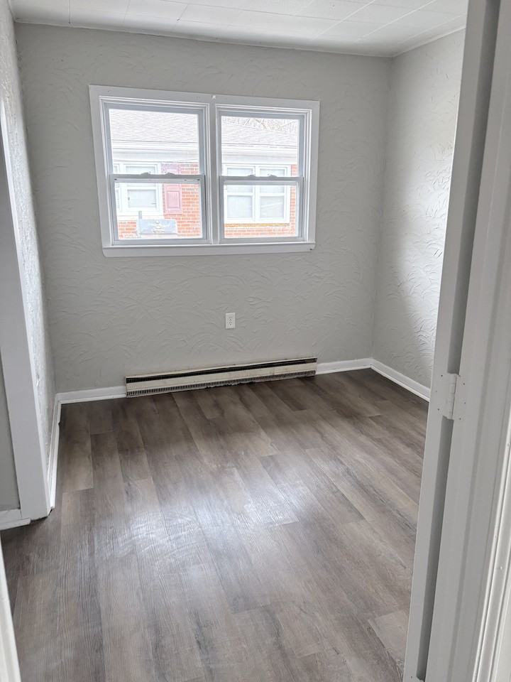 711 Old Shakertown Rd. - Photo 2 of 5