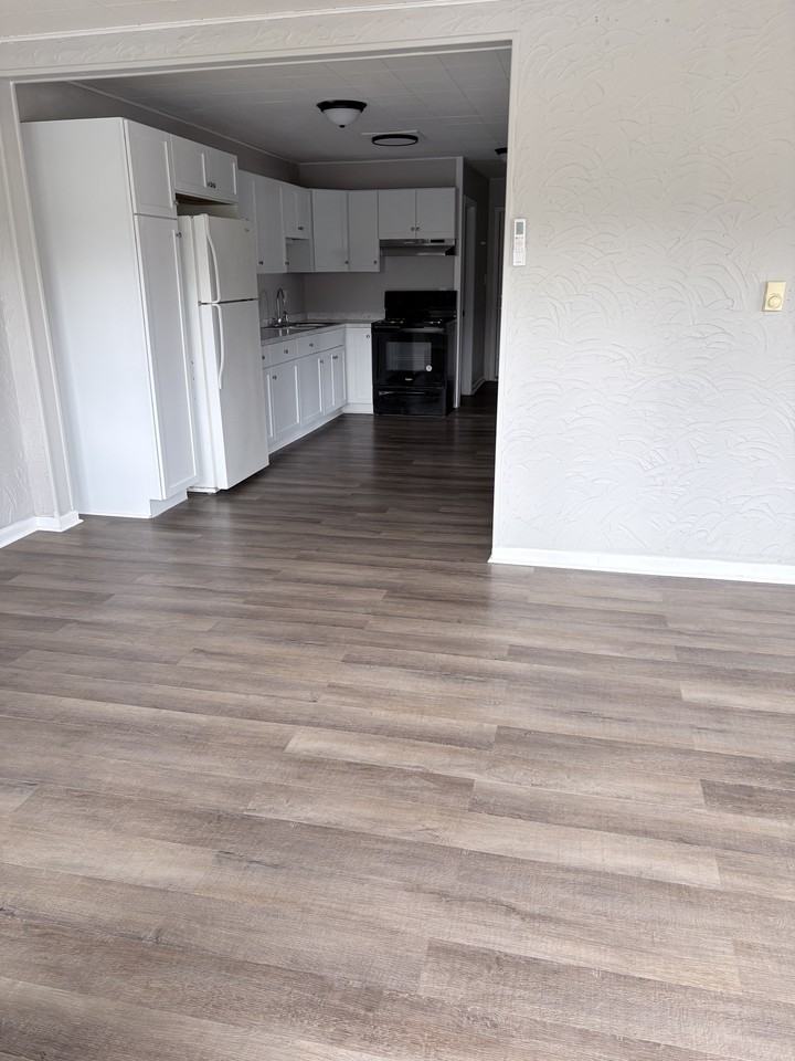 711 Old Shakertown Rd. - Photo 5 of 5