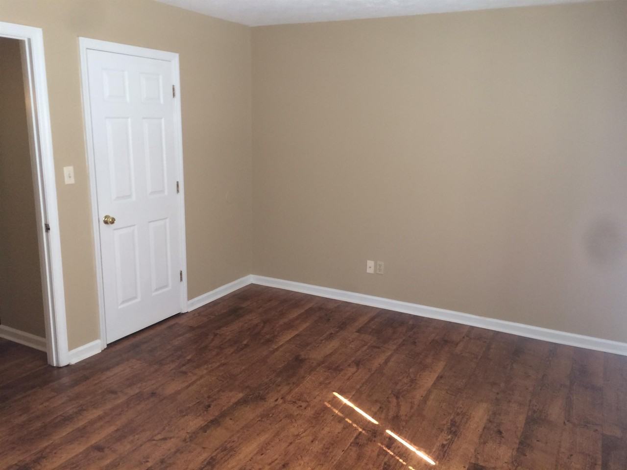 1656 Foxhaven Drive - Photo 4 of 8