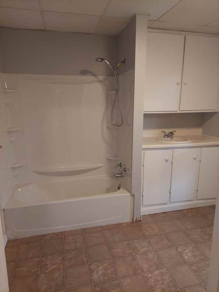 146 Walker Street - Photo 5 of 10