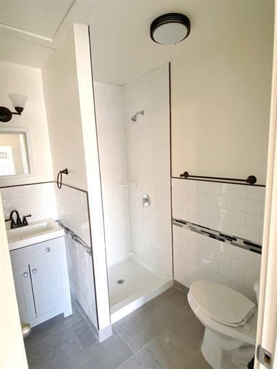 Lilie May Apartments - Photo 2 of 30