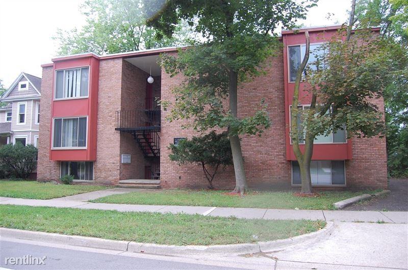 1310 Packard - Photo 3 of 23