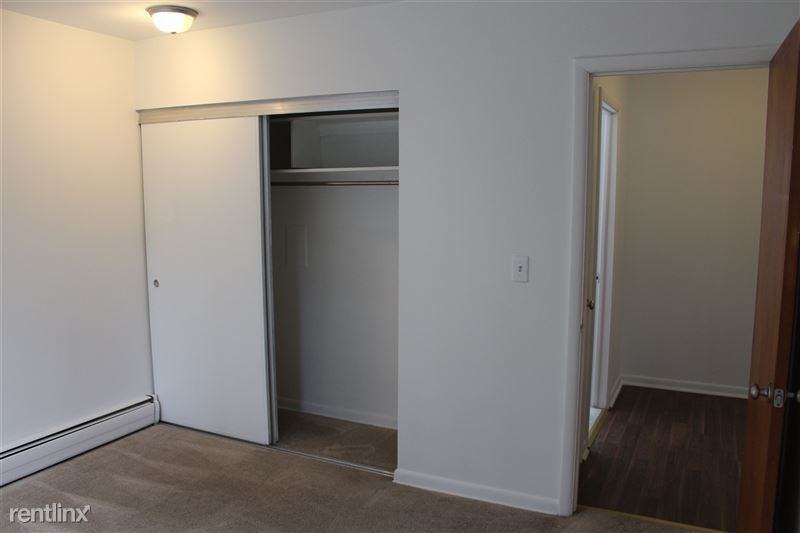 1310 Packard - Photo 6 of 23