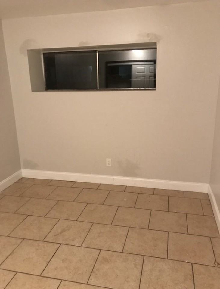 3253 Kabel Dr #B - Photo 4 of 5