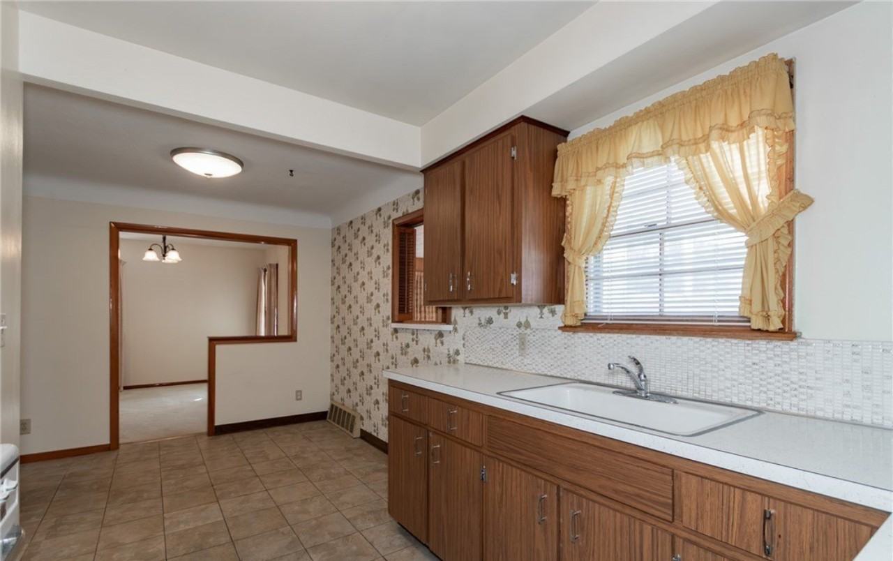 418 E 274th St - Photo 6 of 24