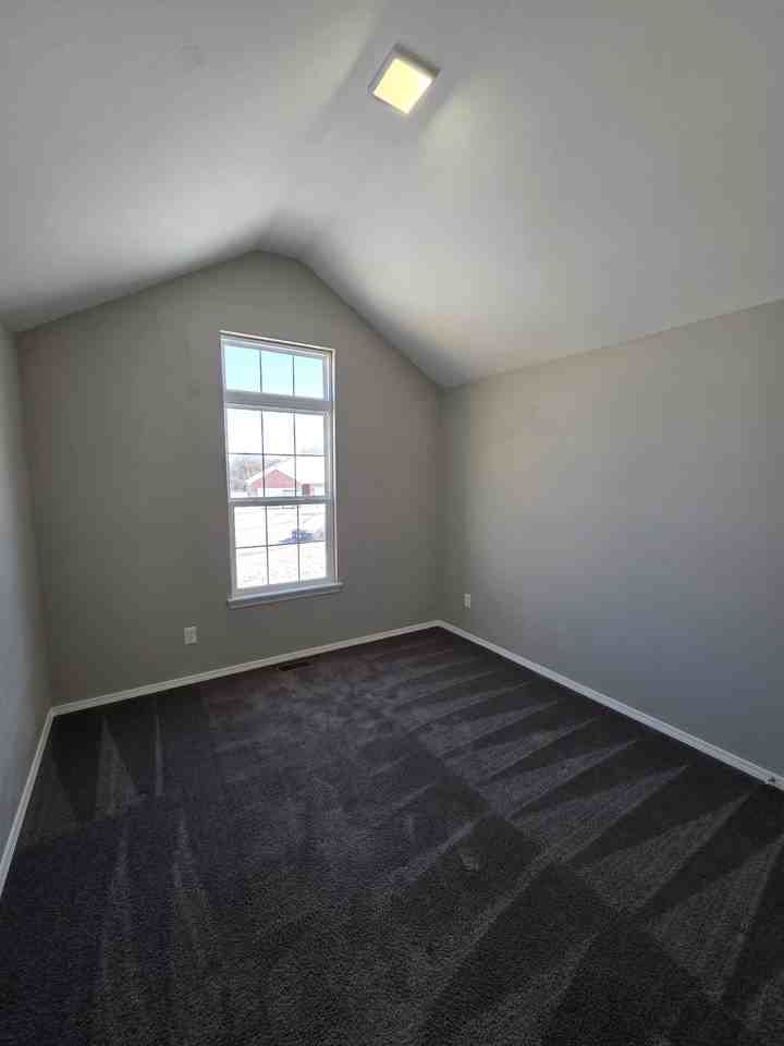 519 Welch St - Photo 3 of 19