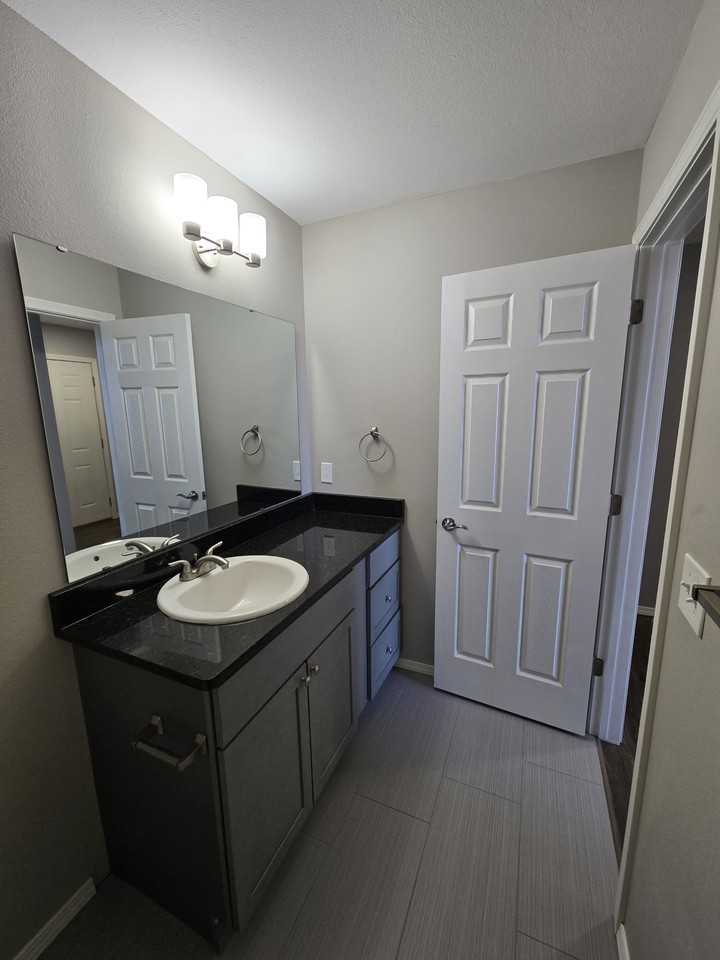 519 Welch St - Photo 5 of 19