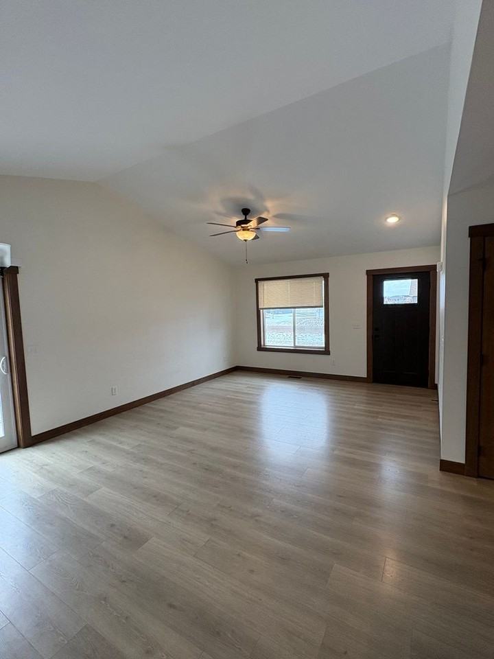 20209 62nd Ave - Photo 6 of 18