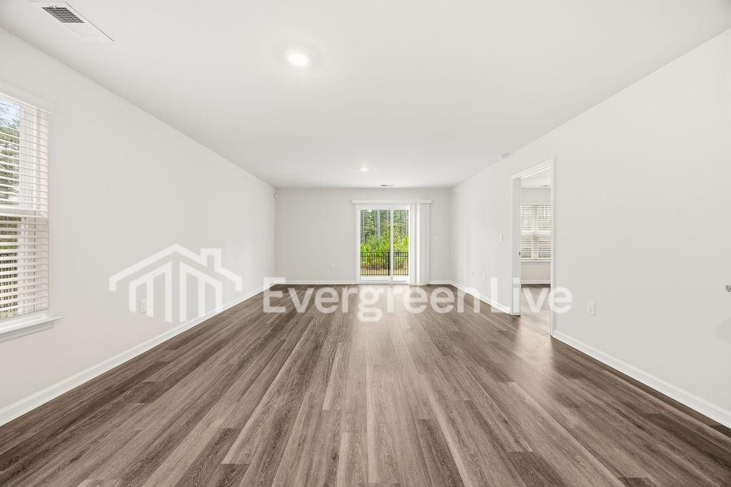 2245 Courtina Way - Photo 3 of 19