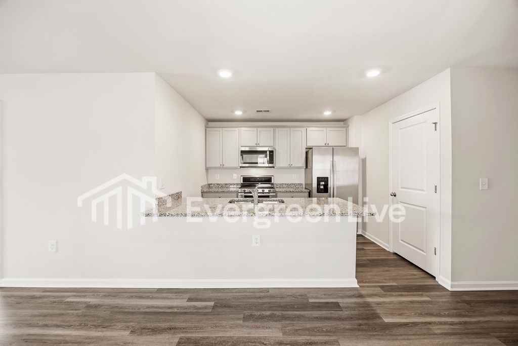 2212 Courtina Way - Photo 7 of 19