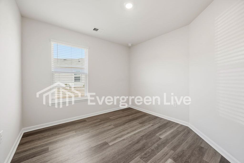 2212 Courtina Way - Photo 3 of 17