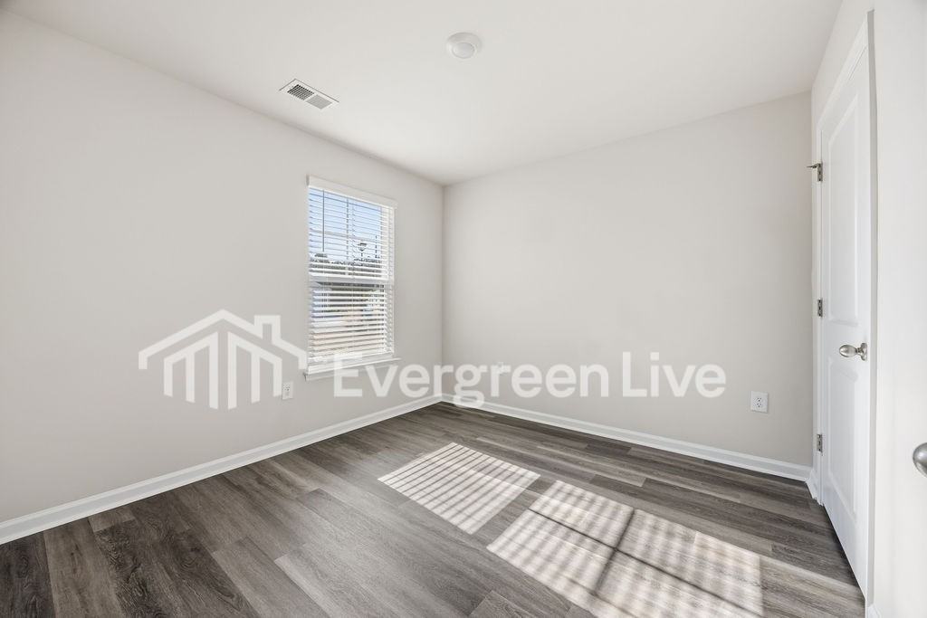 2212 Courtina Way - Photo 6 of 17