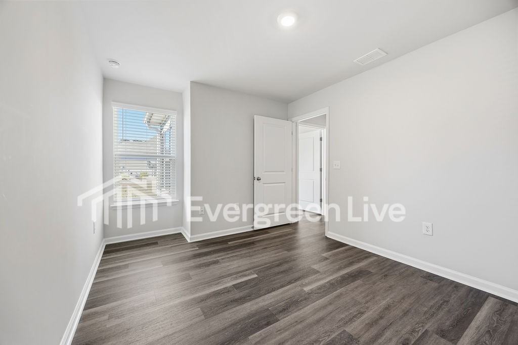 2212 Courtina Way - Photo 5 of 17