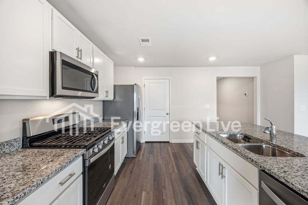 1194 Ridgeford Dr - Photo 5 of 29