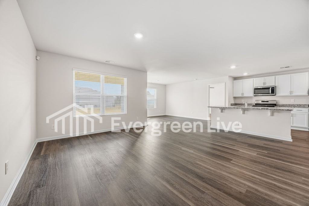 1194 Ridgeford Dr - Photo 7 of 29