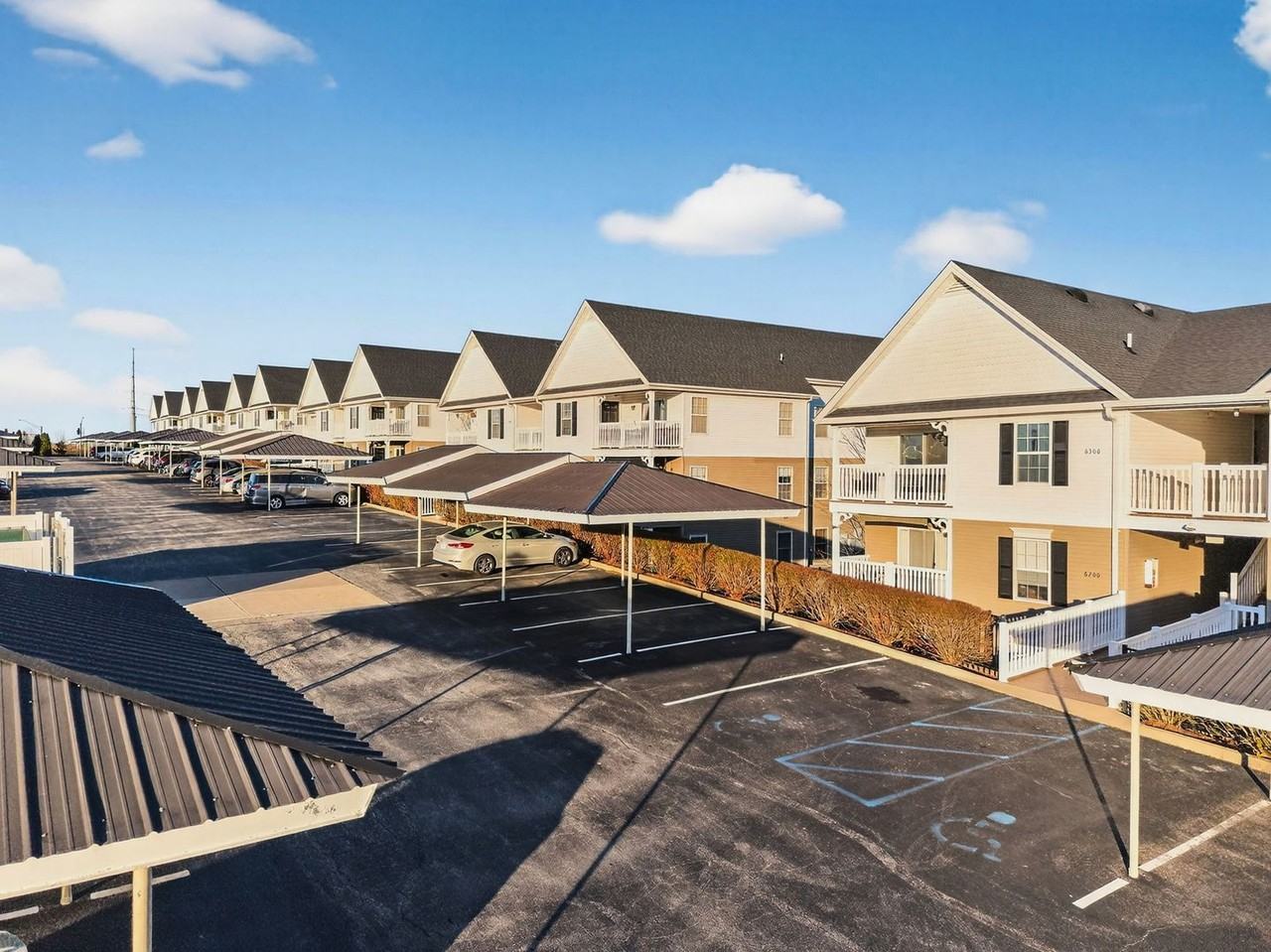 6300 Spring River Dr - Photo 3 of 35