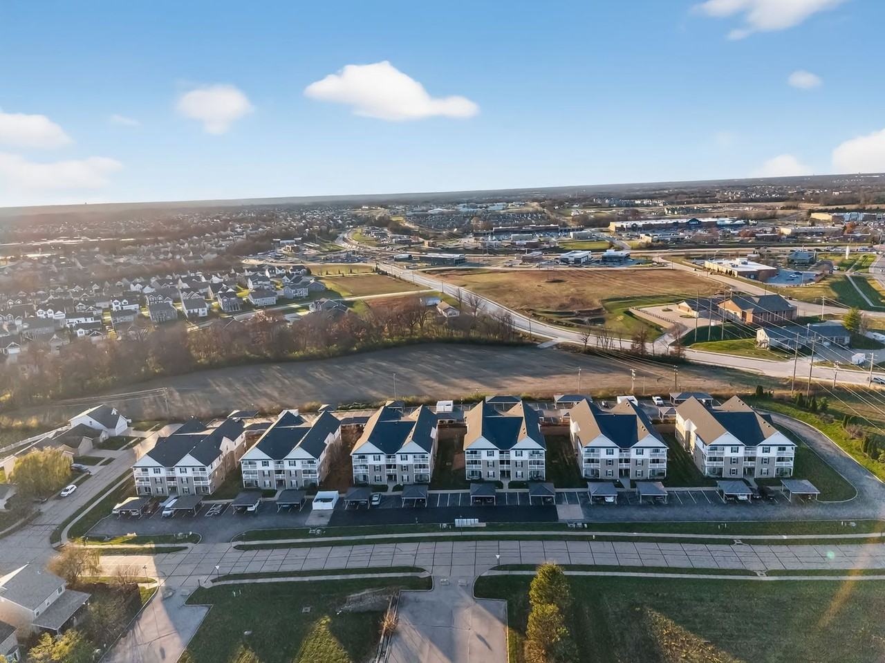 6300 Spring River Dr - Photo 6 of 35