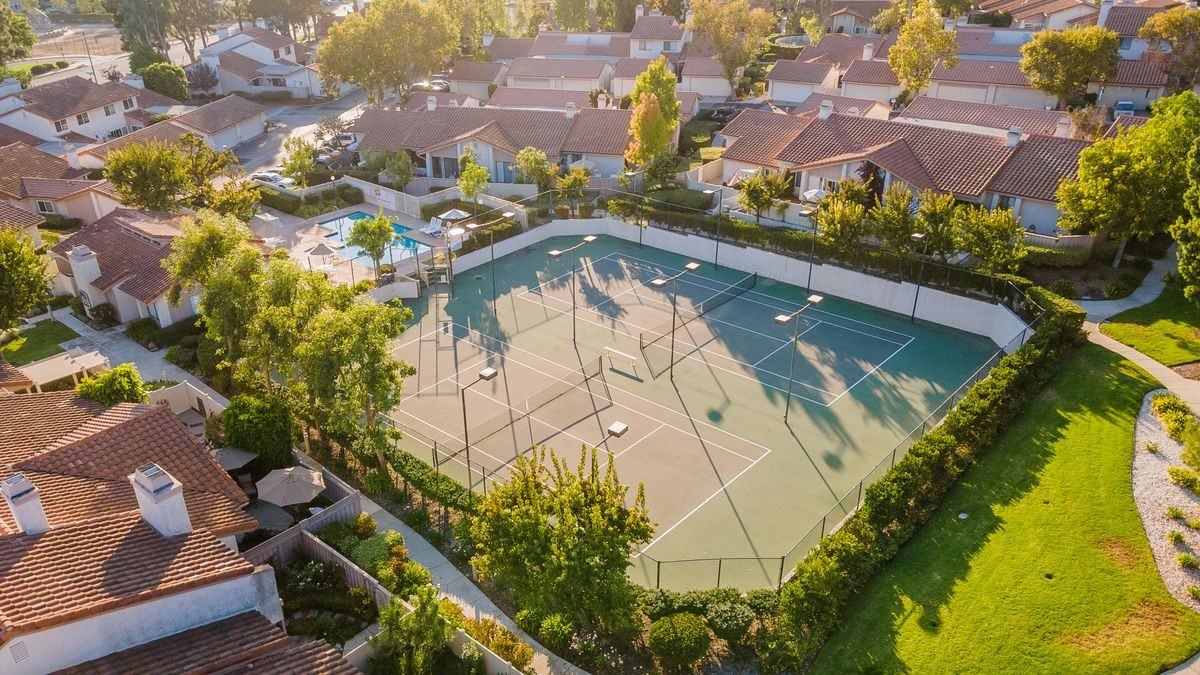 1964 Olivewood Ct - Photo 2 of 21