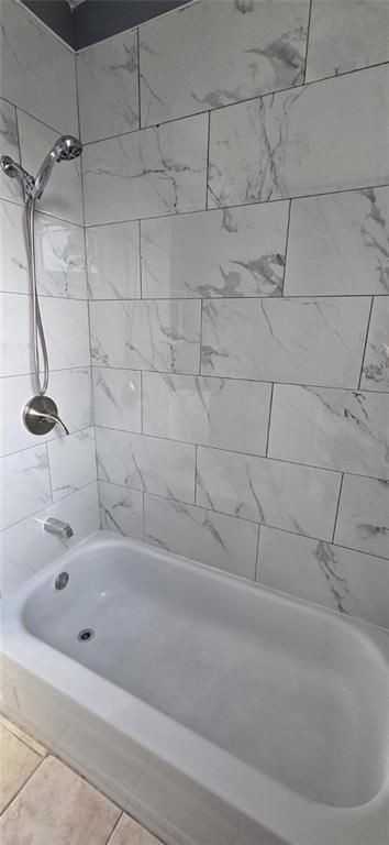 51 Arch Street ##2 - Photo 4 of 5