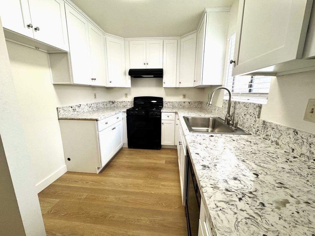 1113 Magnolia Avenue ##3 - Photo 3 of 14