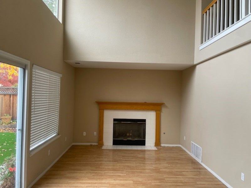 1677 Klipspringer Dr - Photo 3 of 12