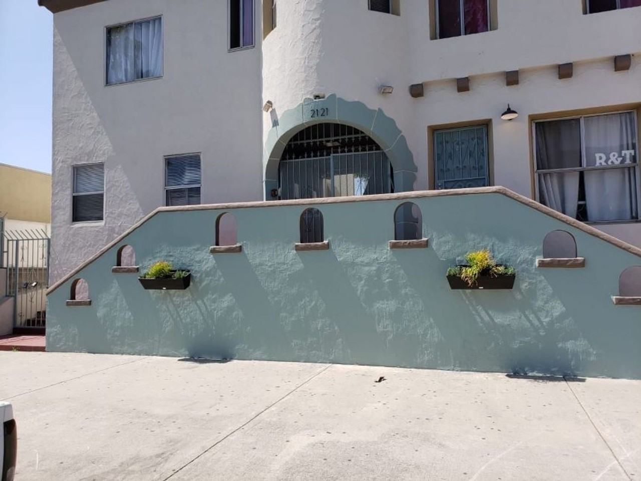 2121 Long Beach Boulevard Long Beach, CA 90806 - Photo 2 of 8