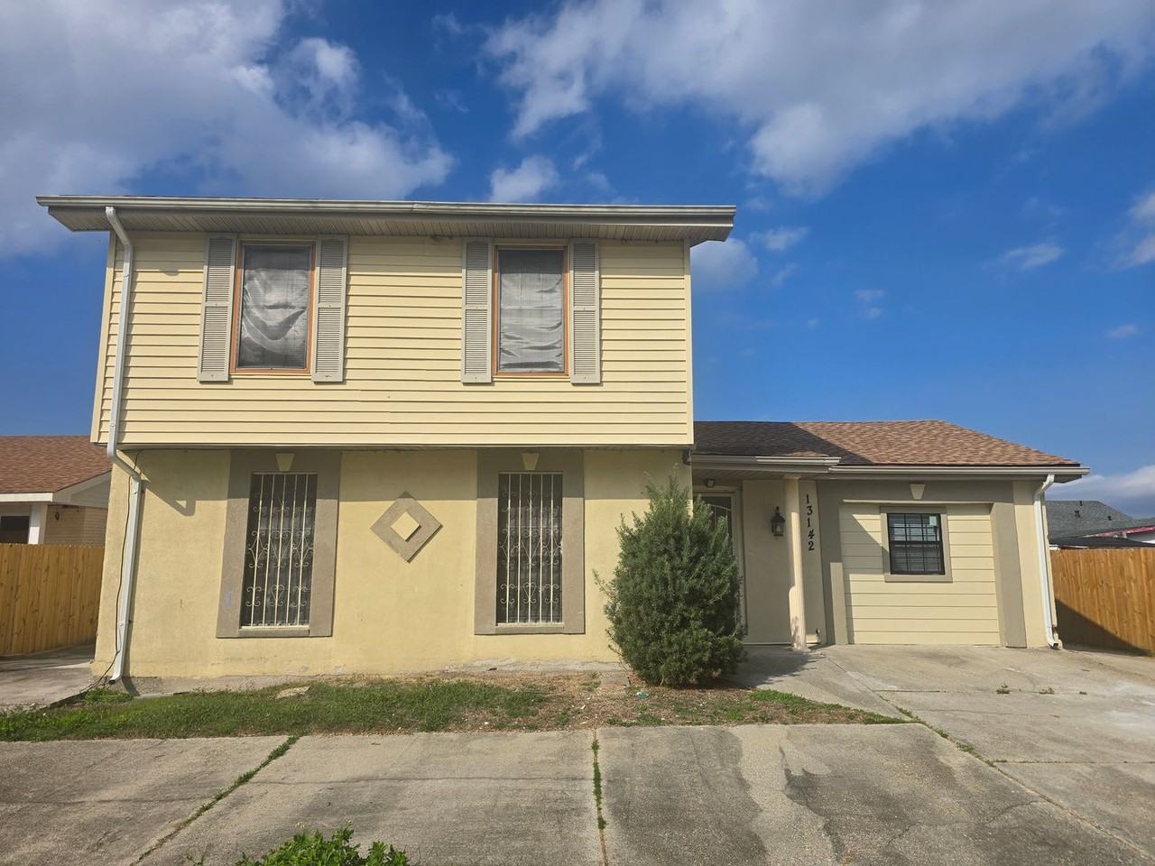 13142 Chateau Court - Photo 2 of 13