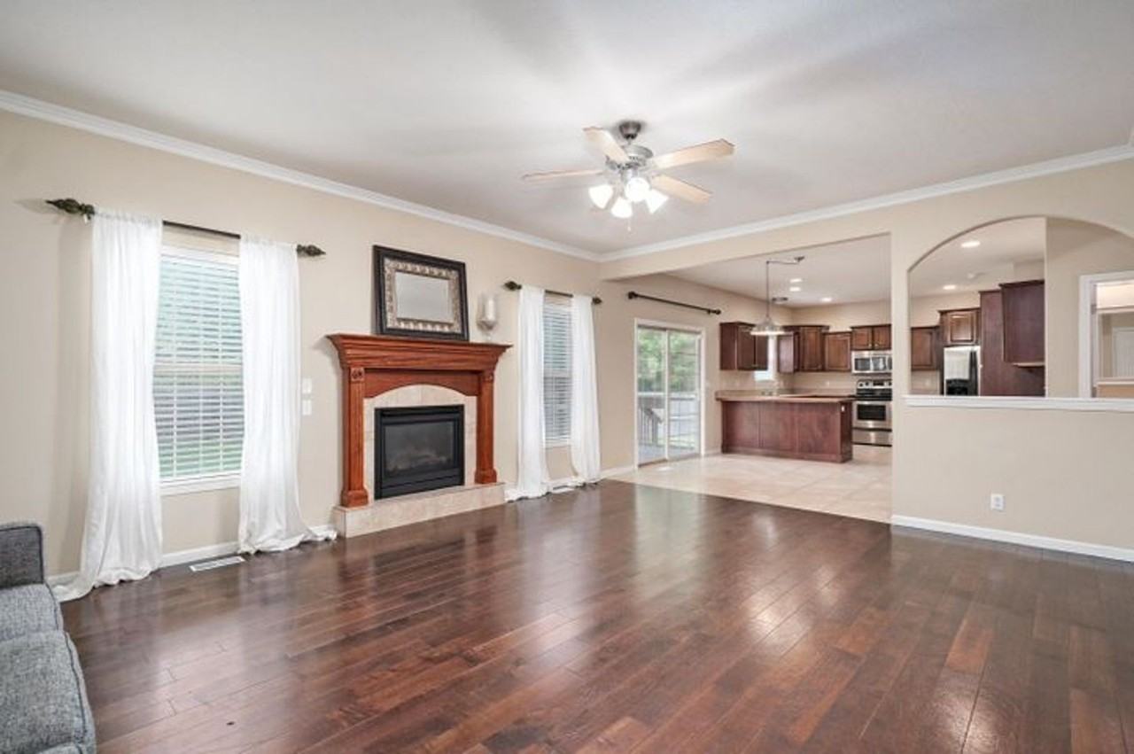 1403 W Maplewood St - Photo 5 of 23