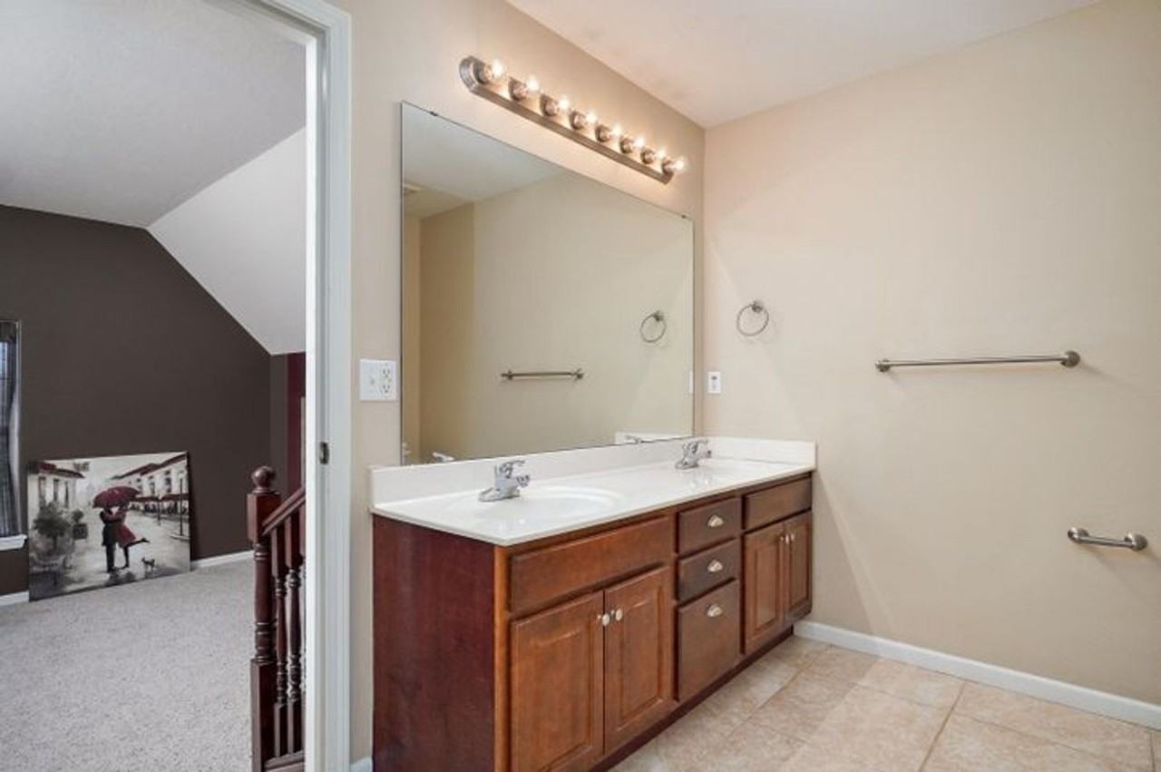 1403 W Maplewood St - Photo 3 of 23