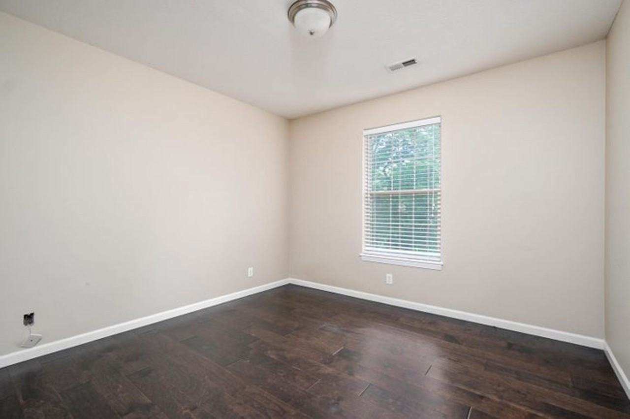 1403 W Maplewood St - Photo 2 of 23