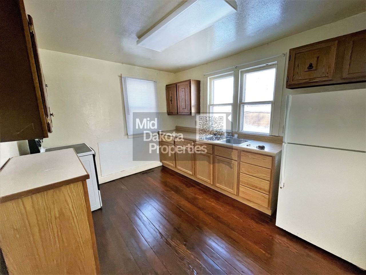 1020 East 1st Avenue - Photo 6 of 12