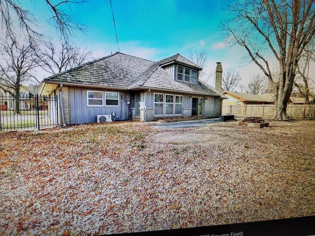 720 North Stratford Lane - Photo 2 of 28