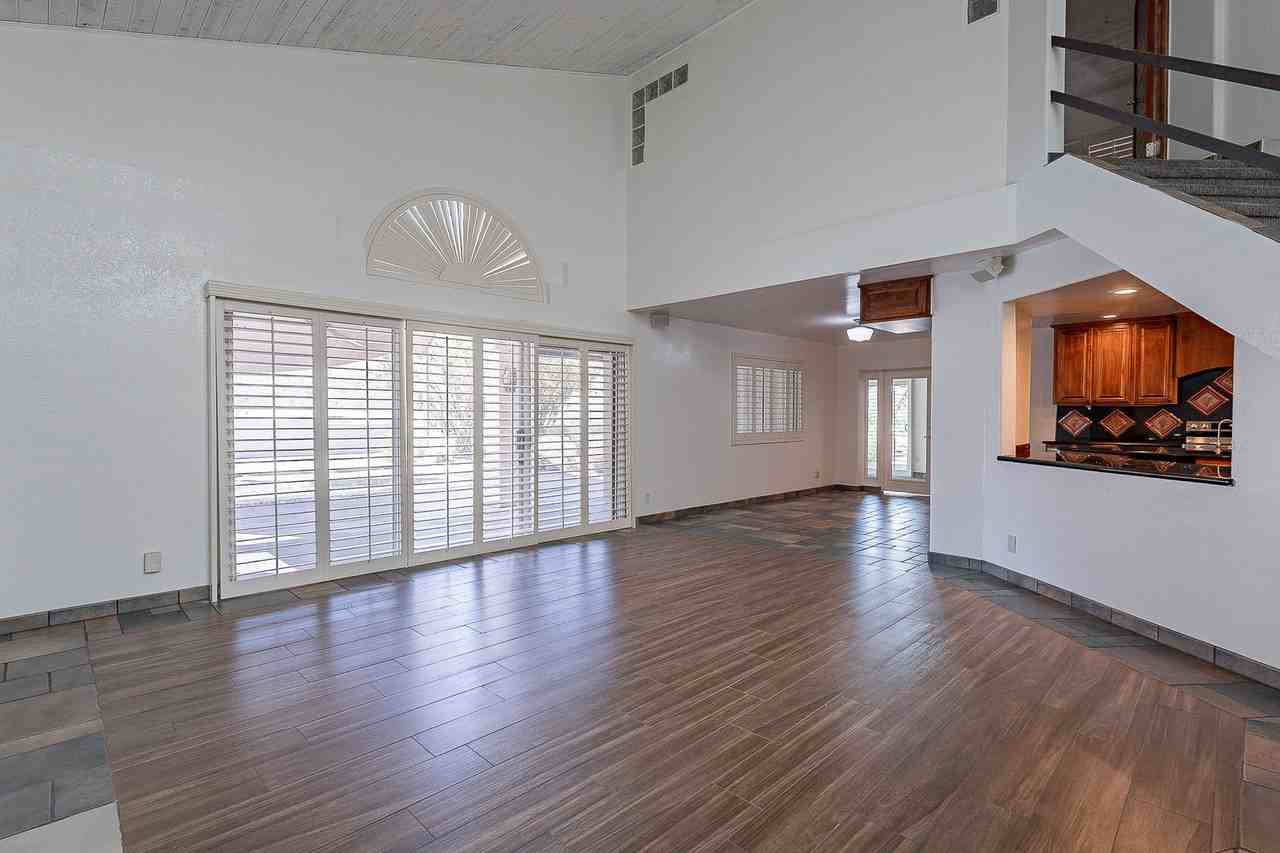 13003 N 10th Ave - Photo 7 of 50