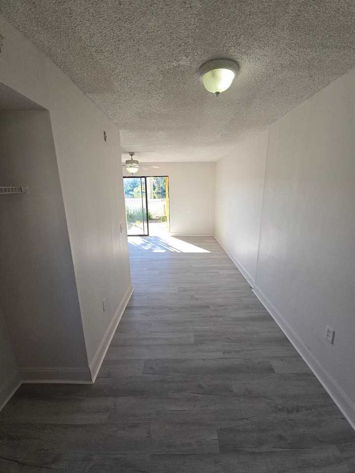 22640 Watersedge Blvd - Photo 6 of 25