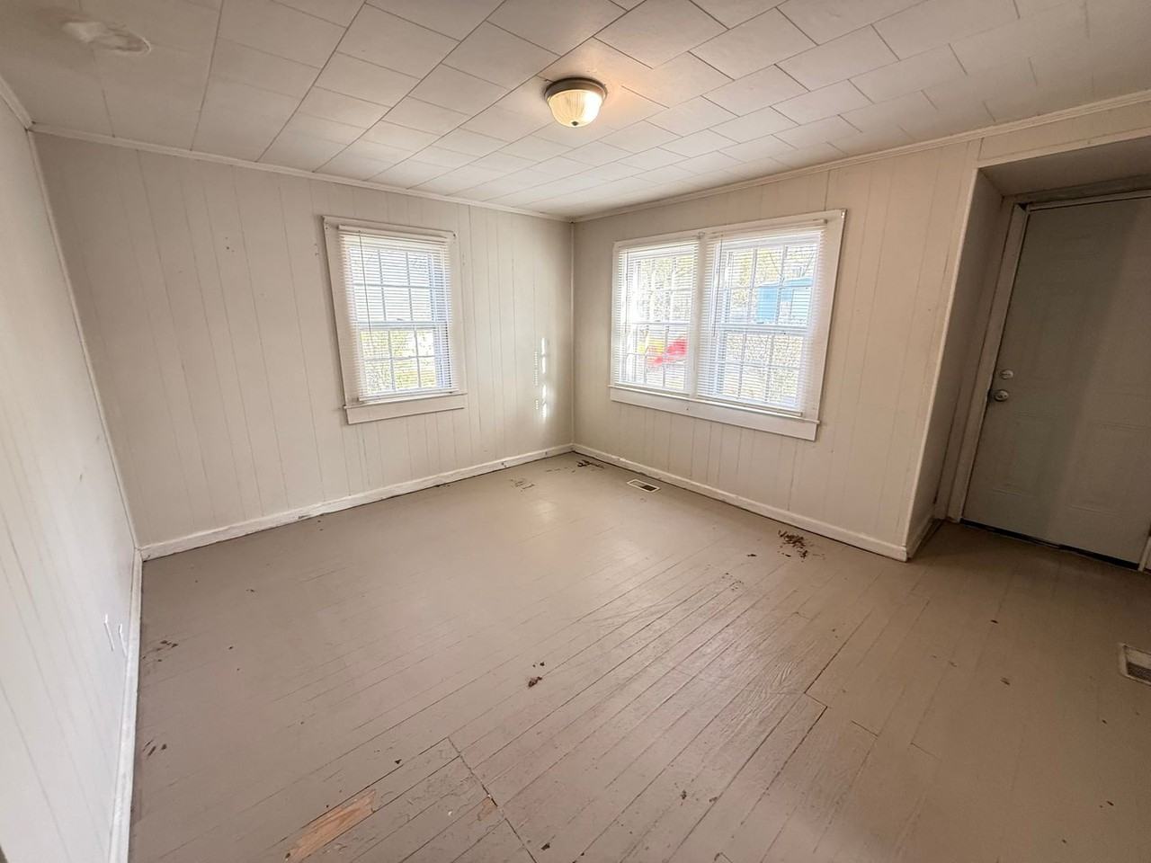 2200 Main St - Photo 3 of 15