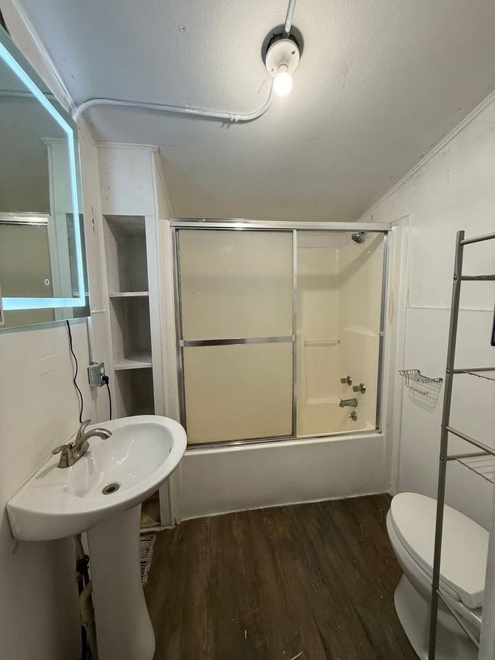 2200 Main St - Photo 7 of 15