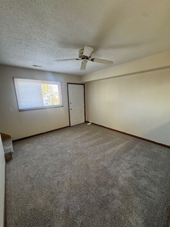 2007 Hillside Avenue - Photo 2 of 7