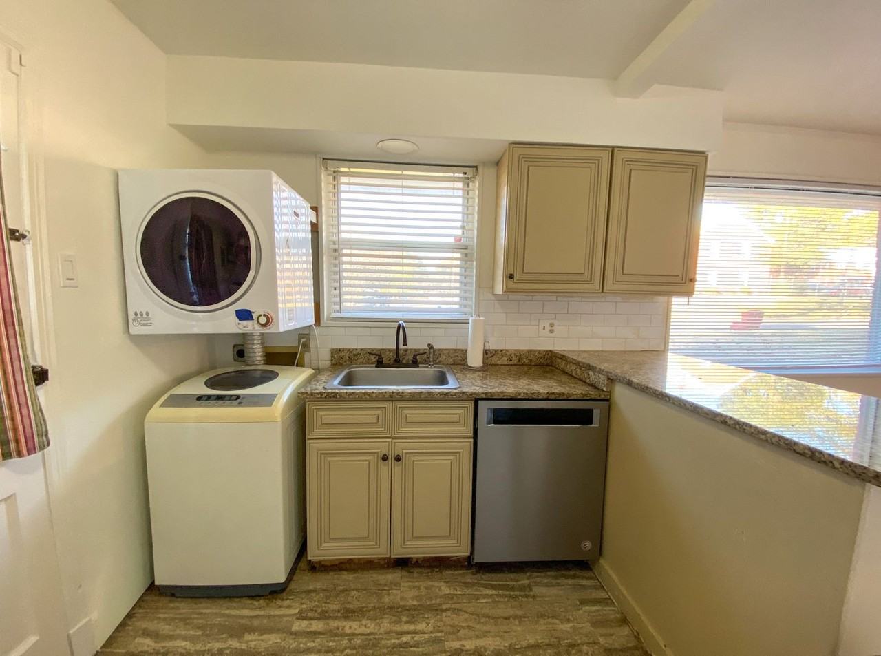 2421 Avery Avenue - Photo 5 of 17