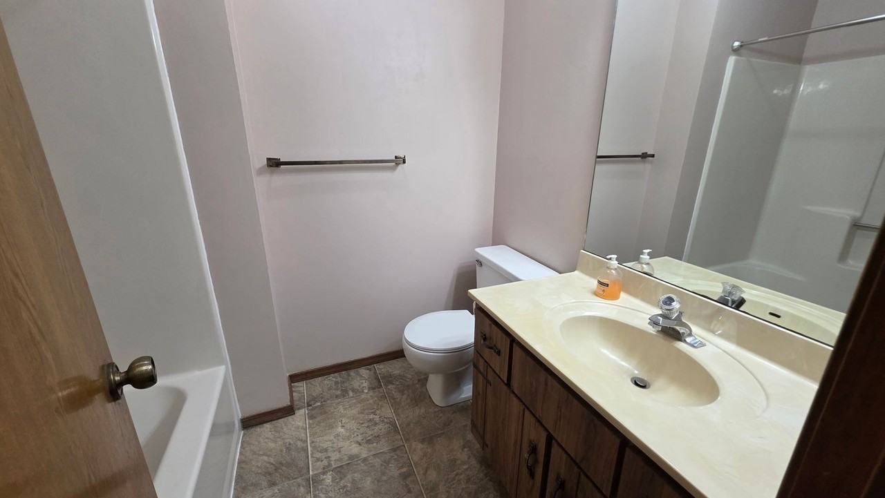 503 East Redwood Street - Photo 7 of 11