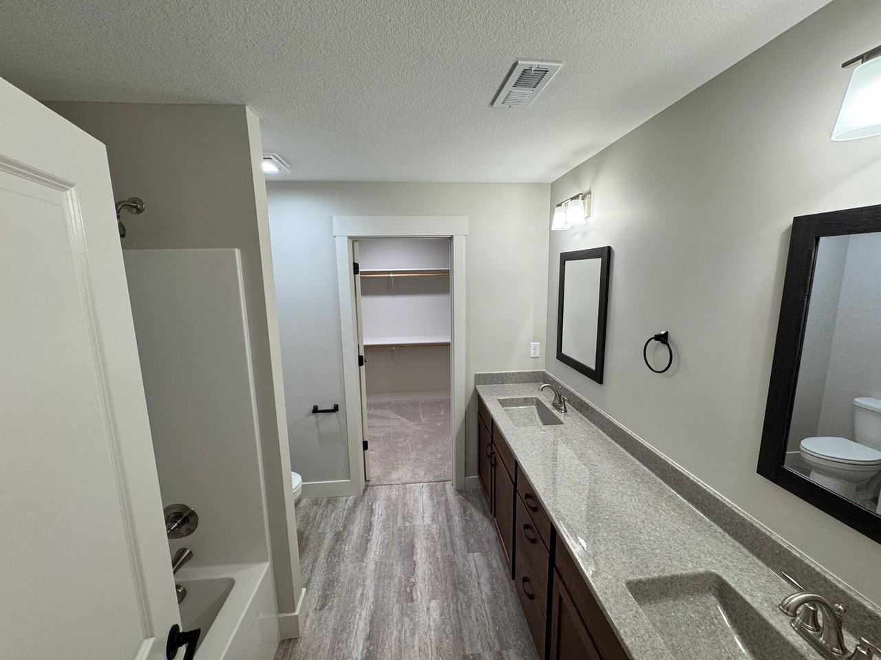 4658 Pierce Drive - Photo 6 of 9