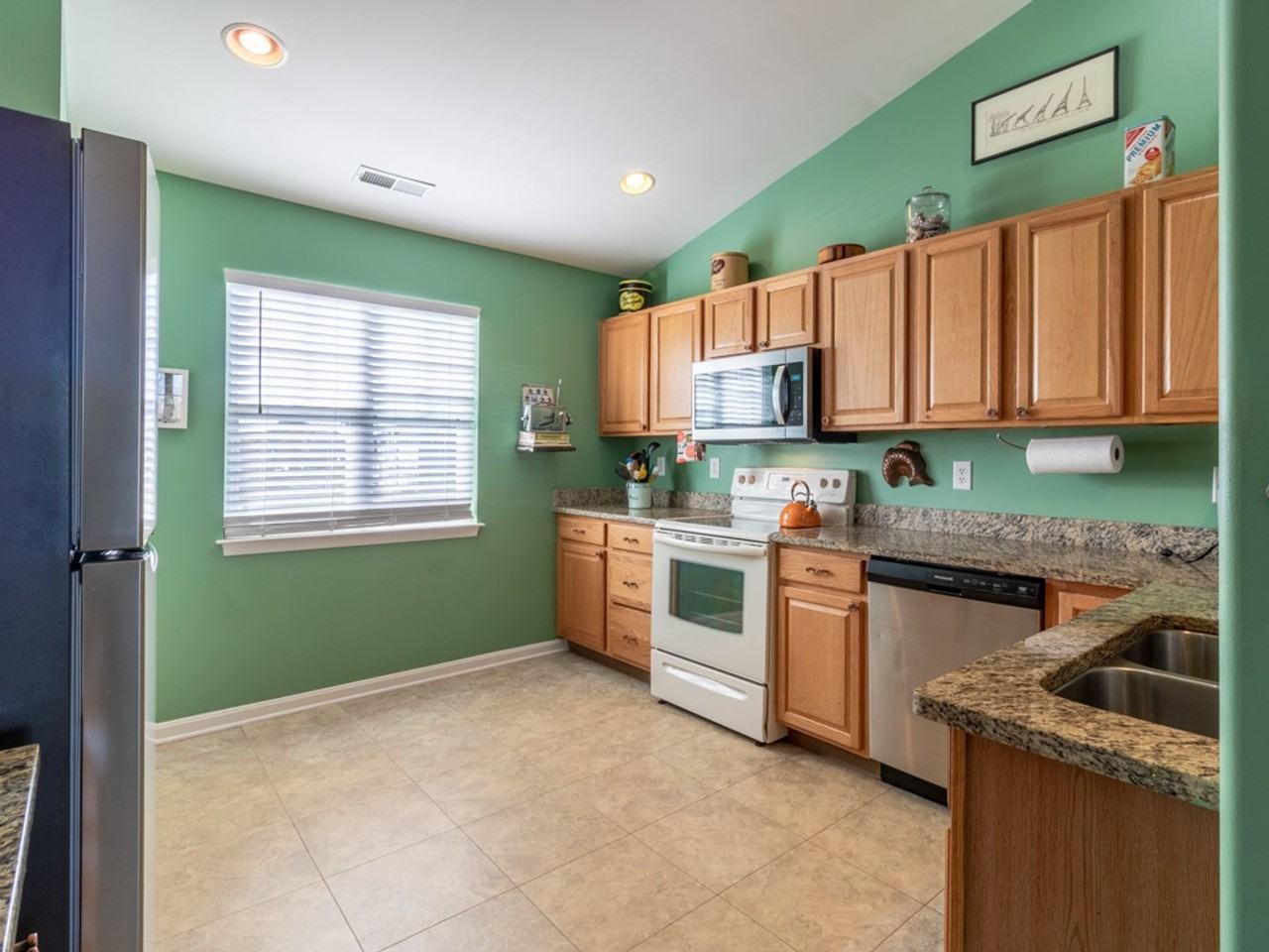 34687 Refuge Cove - Photo 3 of 31