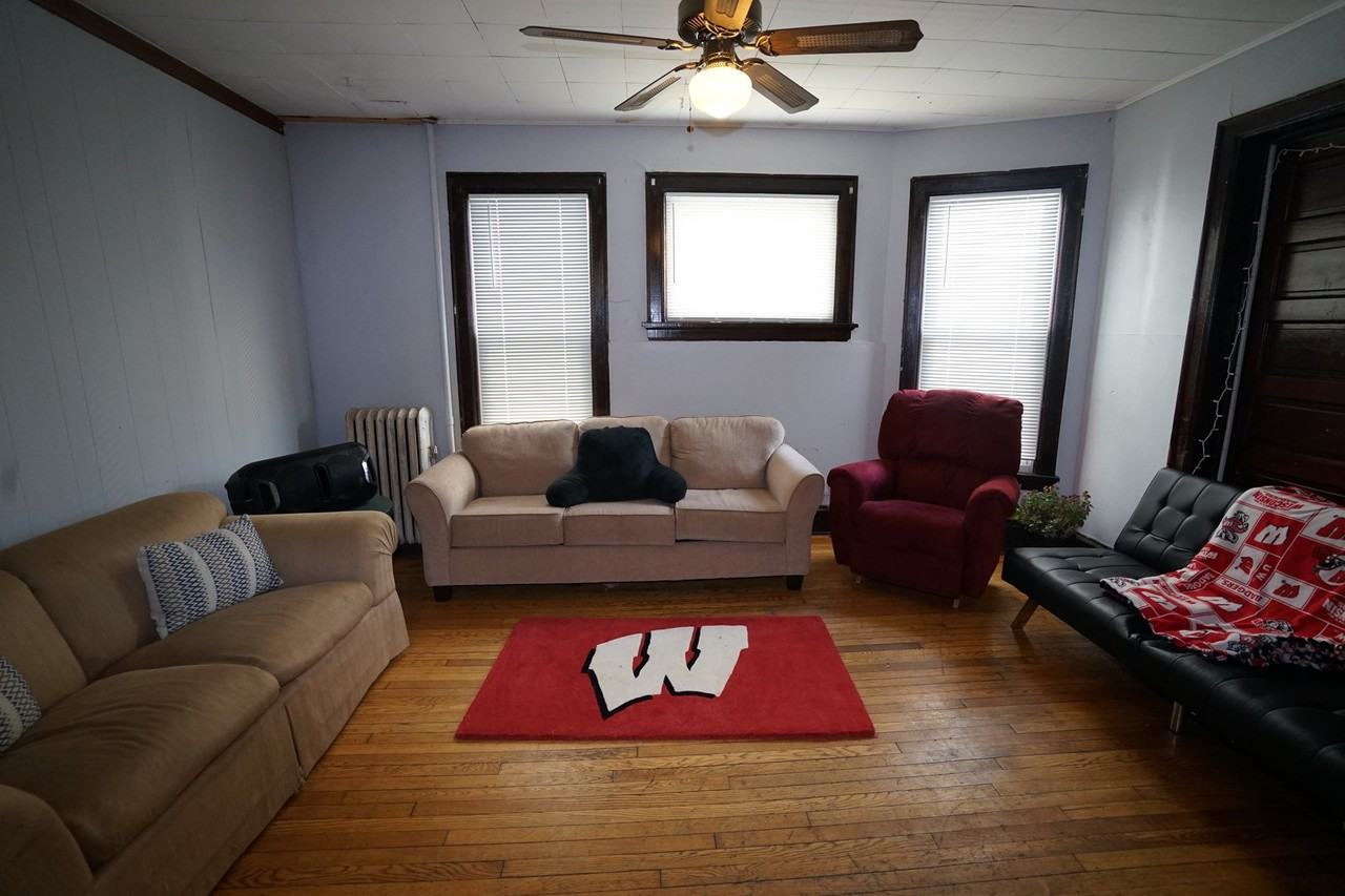 512 West Mifflin Street - Photo 2 of 14