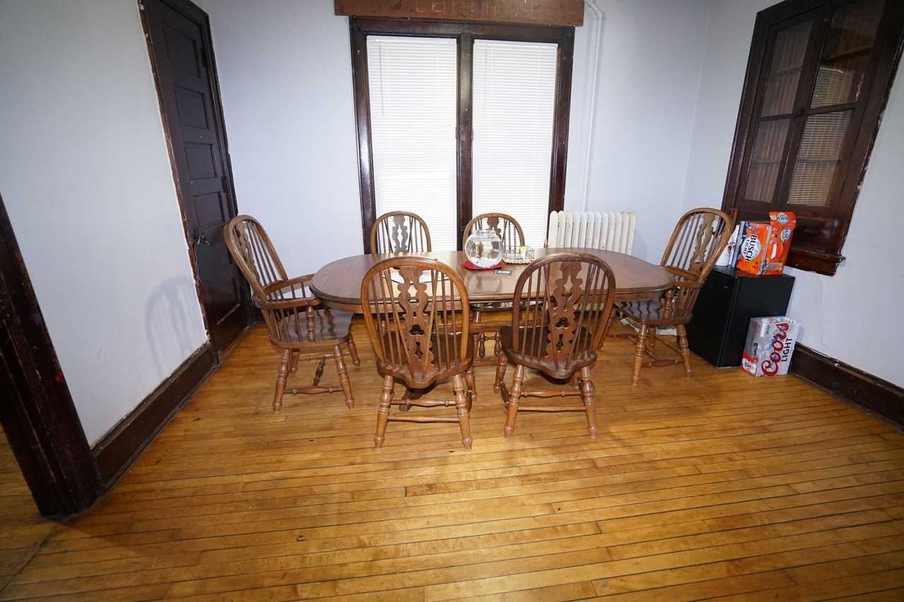 512 West Mifflin Street - Photo 4 of 14