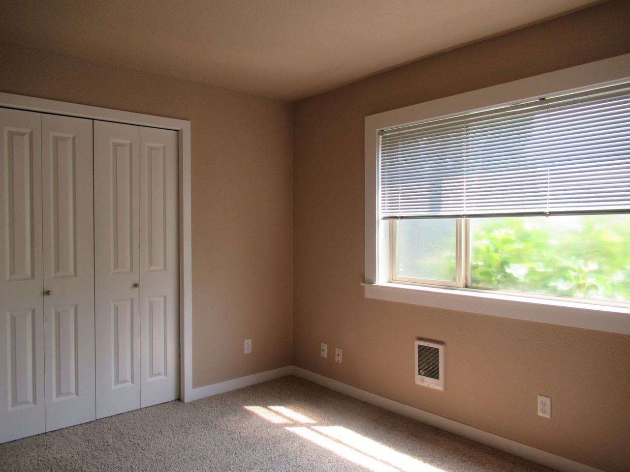 1102 S 27th St #C103 - Photo 4 of 7